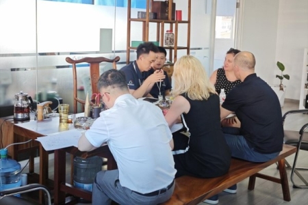 國外客戶蒞臨我司考察，深化外貿(mào)交流與合作