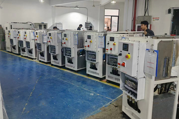 水冷式低溫冷凍機(jī)為什么會漏水？怎么解決？