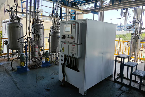 新芝阿弗斯防爆制冷控溫系統(tǒng)與高低溫試驗箱設備實拍圖2